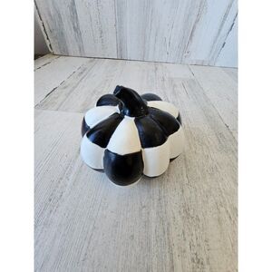 Harlequin checkered pumpkin jack-o'-lantern fall Halloween black and white decor